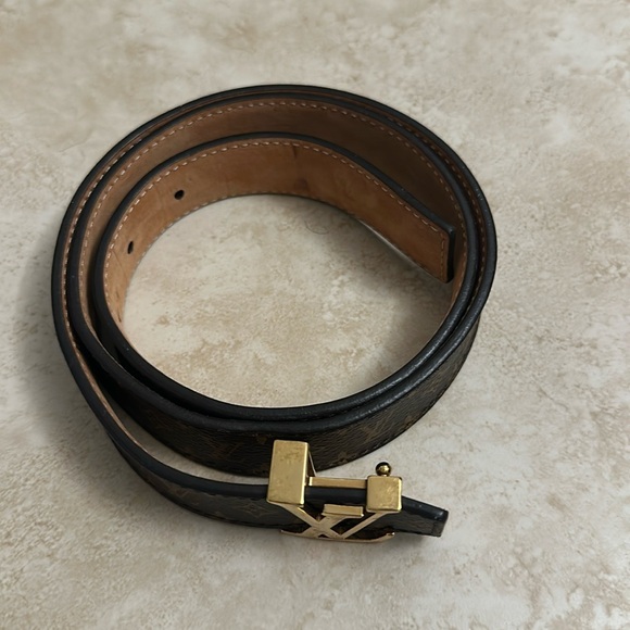 Louis Vuitton Women’s Leather Belt | Monogram Initials - Picture 2 of 15